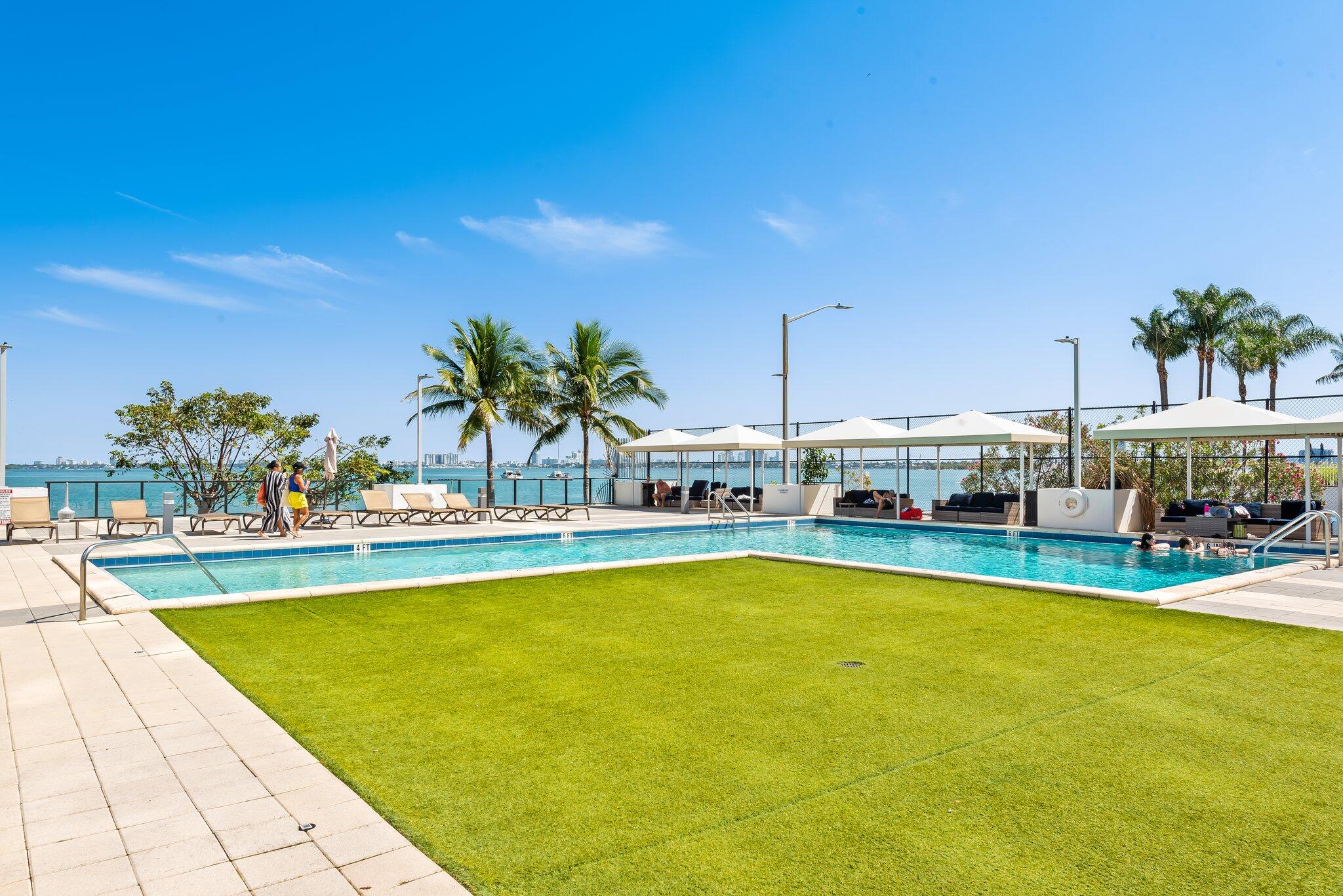 image Charter Club16