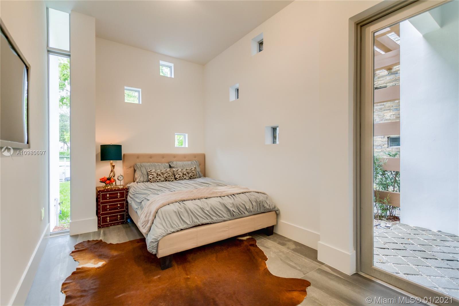 4891 University Dr #4891 Coral Gables, FL 33146