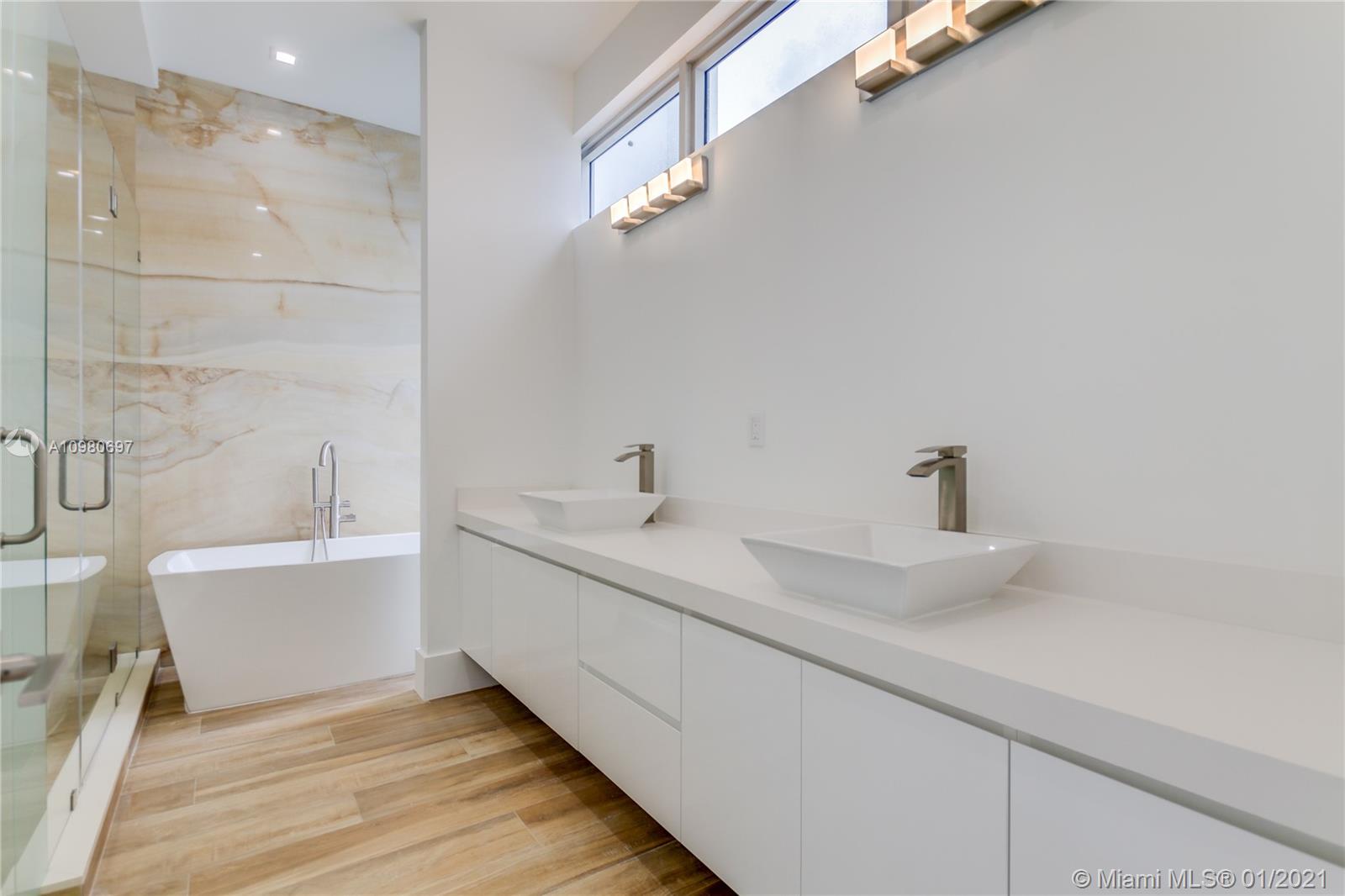 4891 University Dr #4891 Coral Gables, FL 33146