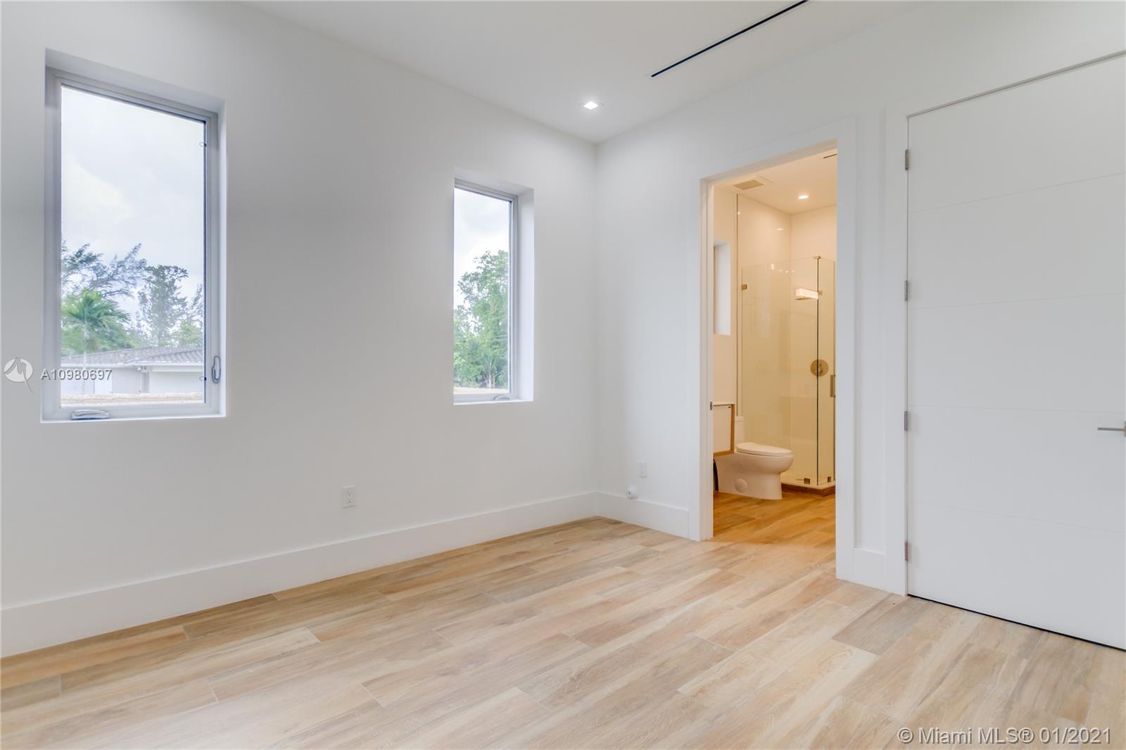 4891 University Dr #4891 Coral Gables, FL 33146