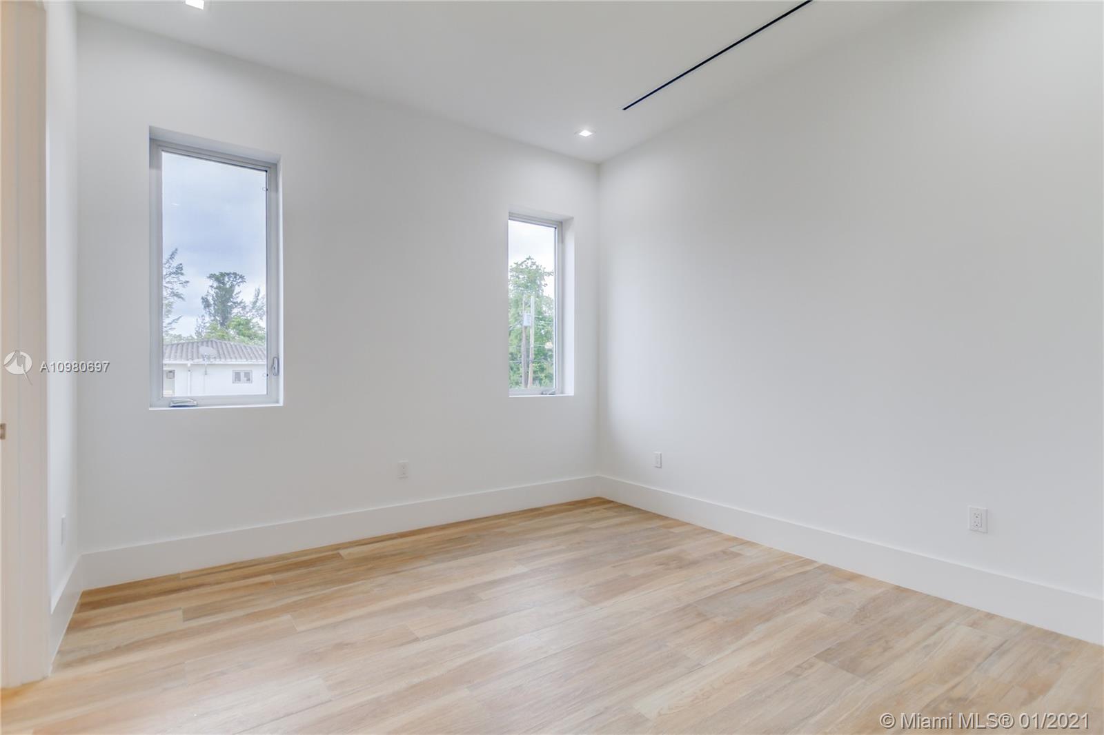 4891 University Dr #4891 Coral Gables, FL 33146