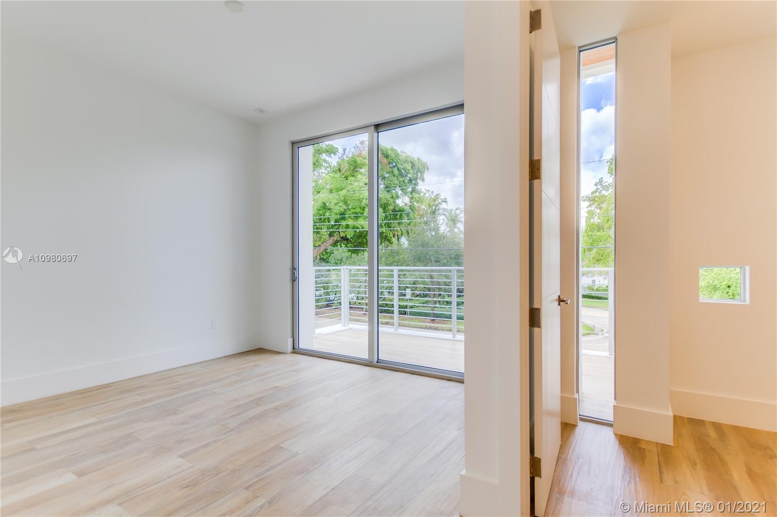 4891 University Dr #4891 Coral Gables, FL 33146