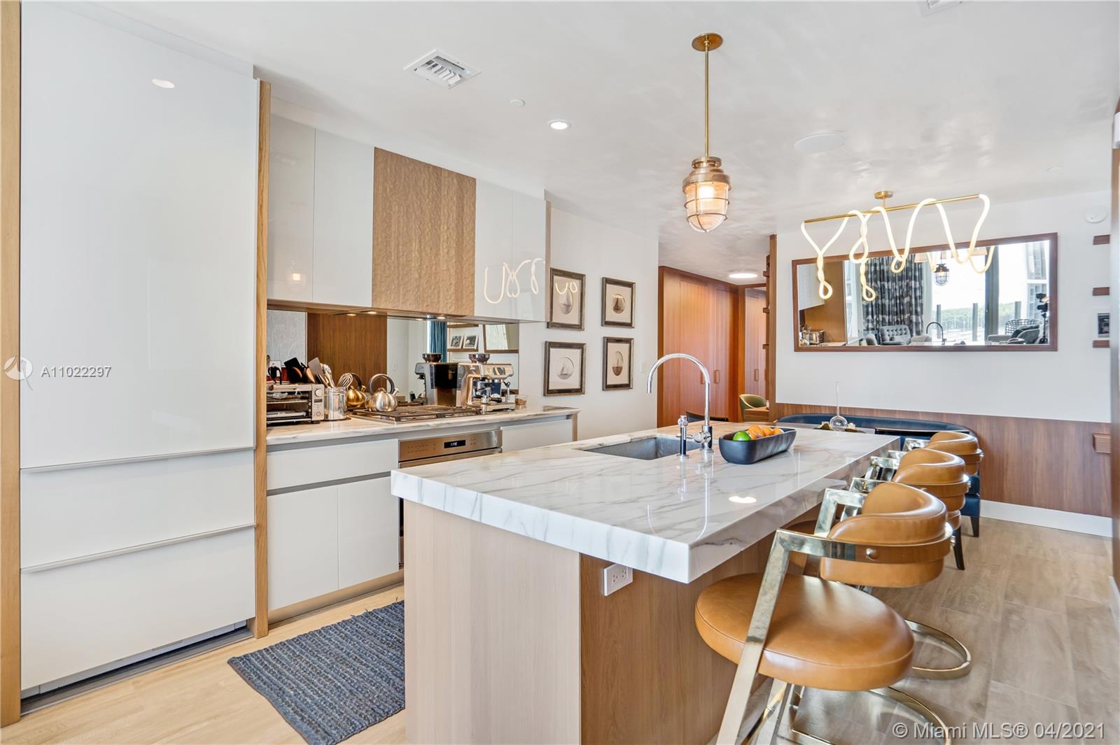 2831 S Bayshore Dr #1904 Miami, FL 33133