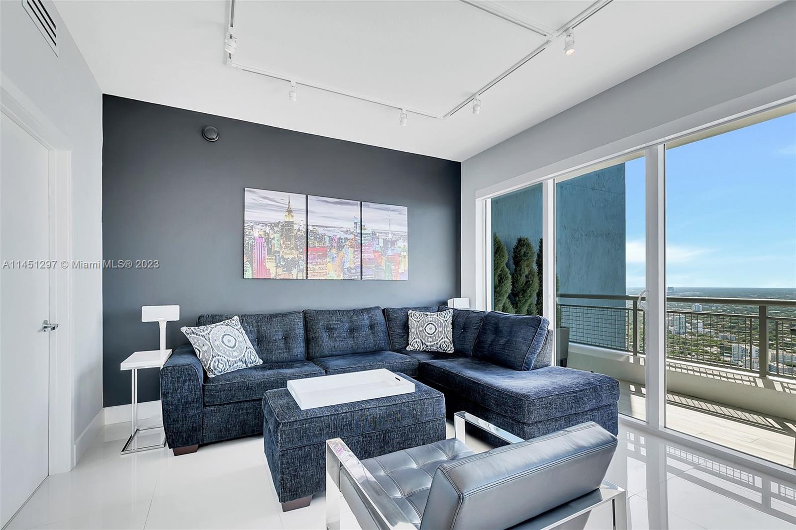 image Infinity at Brickell10