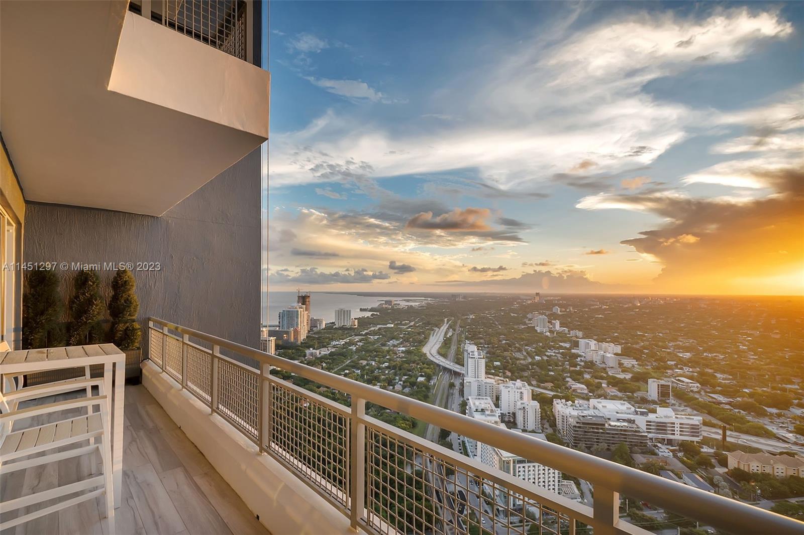 image Infinity at Brickell17