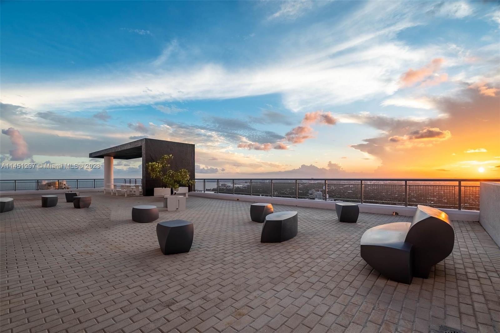 image Infinity at Brickell19