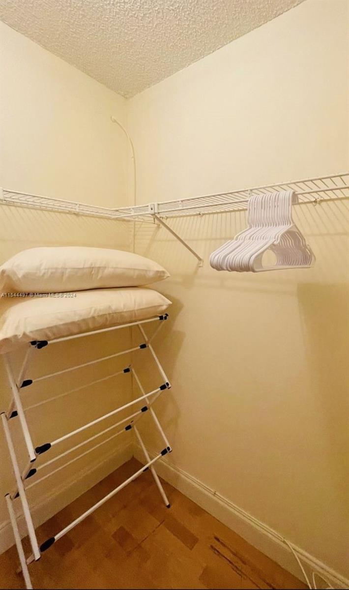 17021 N Bay Rd #318,Sunny Isles Beach, FL 33160