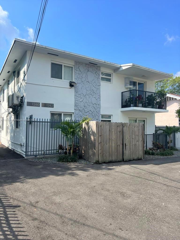 Duplex / Quad Plex / Triplex