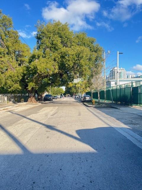 161 NW 35th St Miami, FL 33127