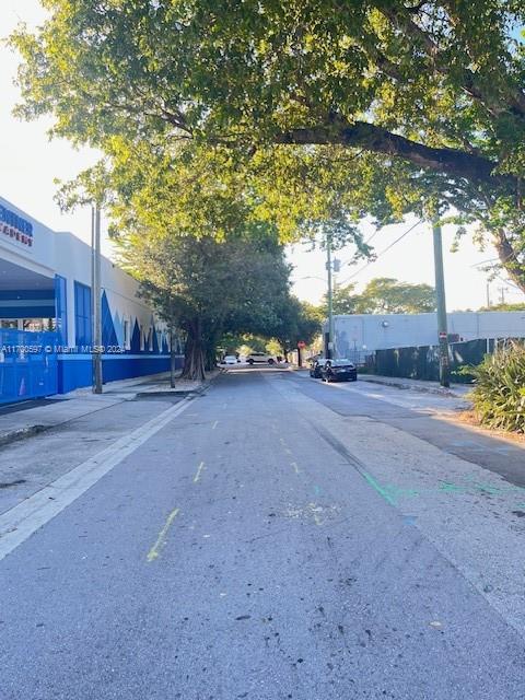 161 NW 35th St Miami, FL 33127