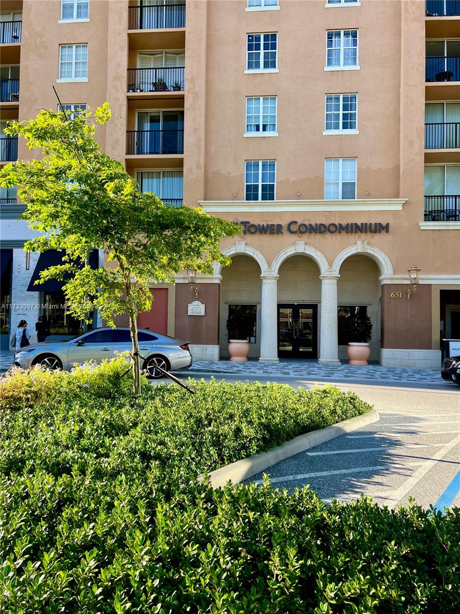 651 Okeechobee Blvd #811,West Palm Beach, FL 33401