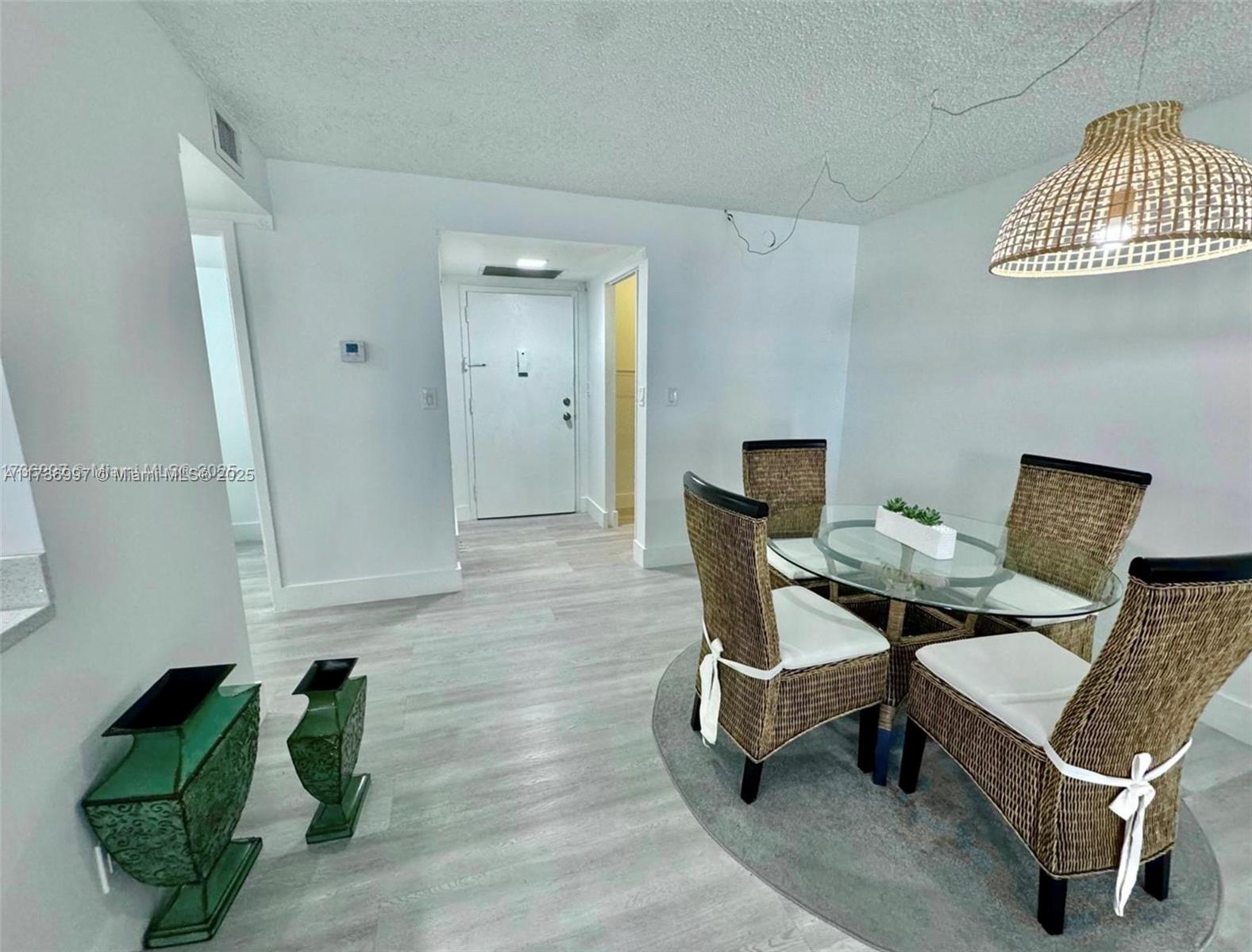 1000 Parkview Dr #202 Hallandale Beach, FL 33009