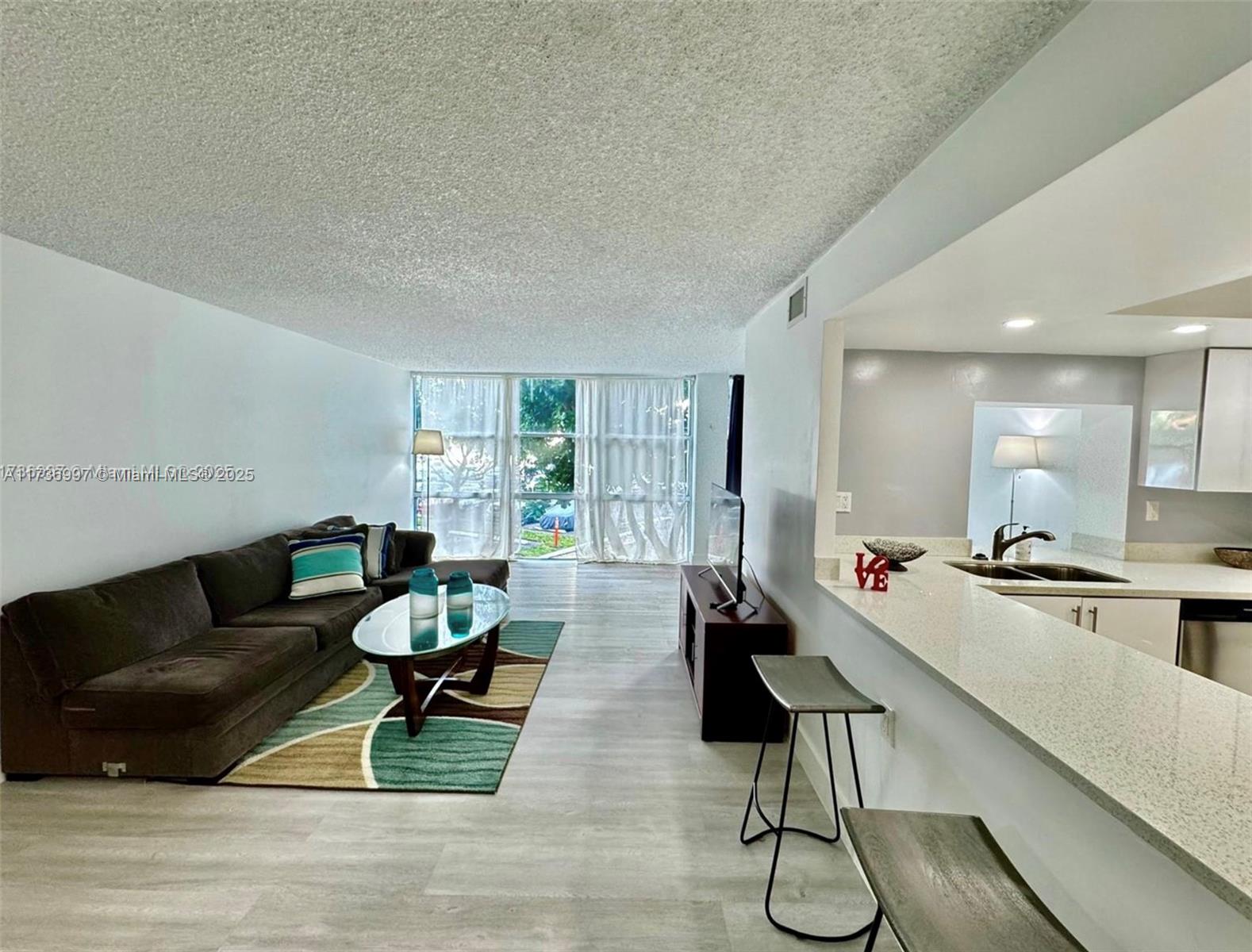 1000 Parkview Dr #202 Hallandale Beach, FL 33009