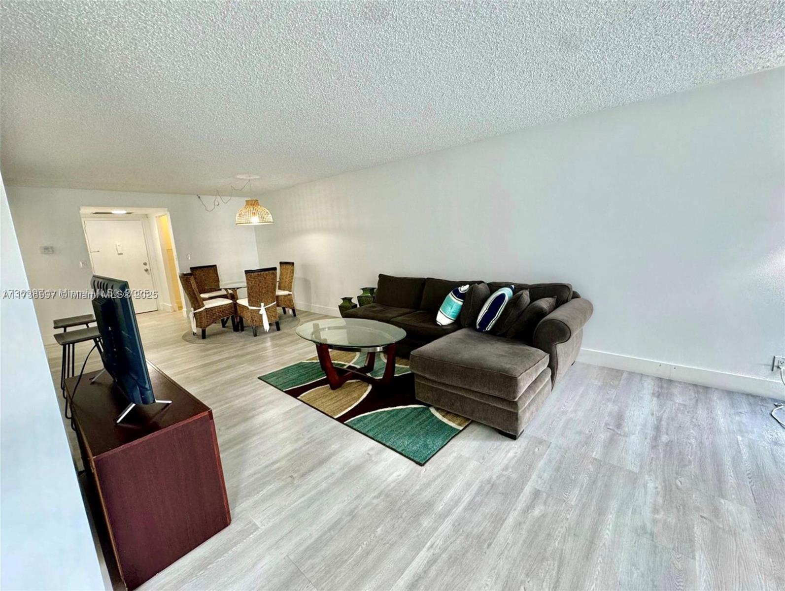 1000 Parkview Dr #202 Hallandale Beach, FL 33009