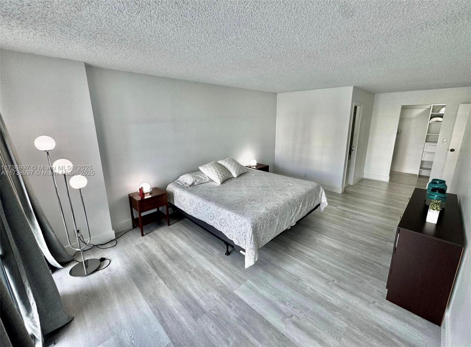 1000 Parkview Dr #202 Hallandale Beach, FL 33009