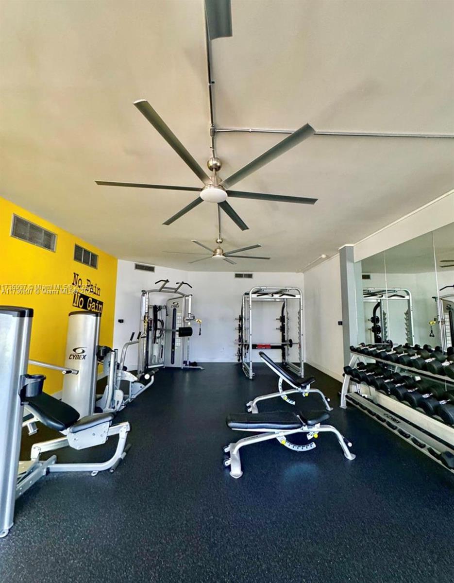 1000 Parkview Dr #202 Hallandale Beach, FL 33009
