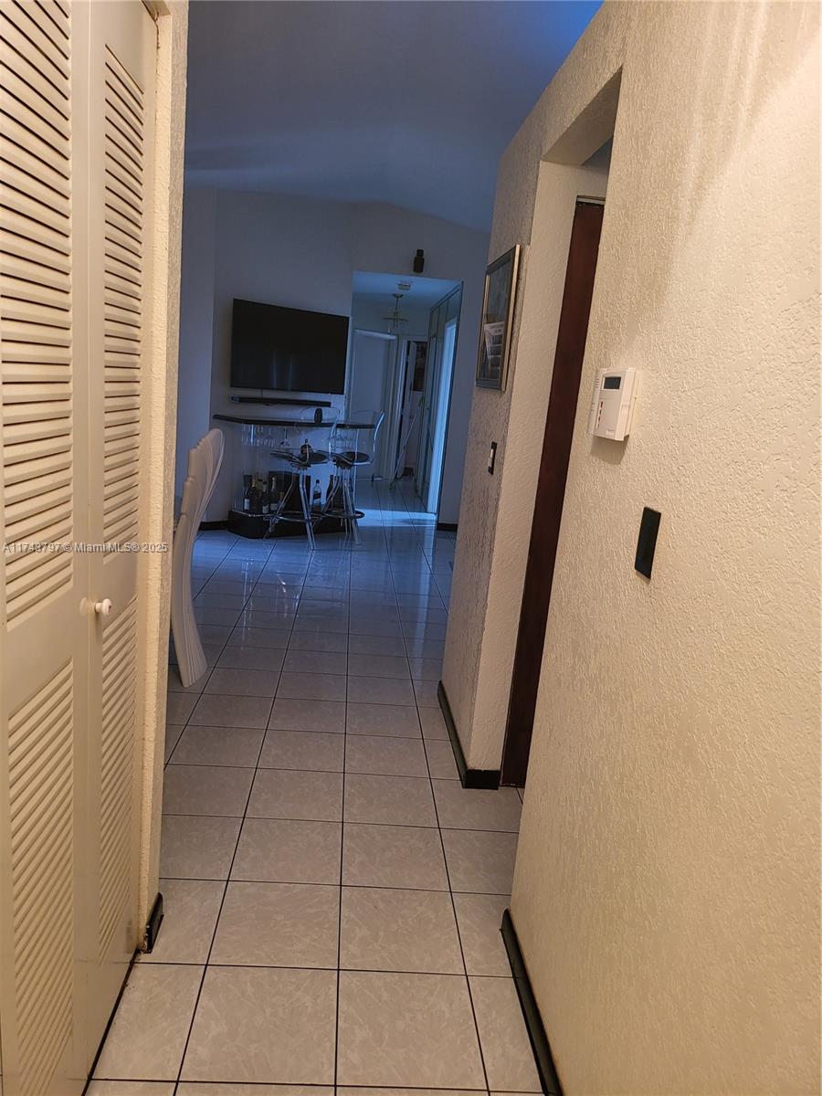 6771 NW 199th Ter Hialeah, FL 33015