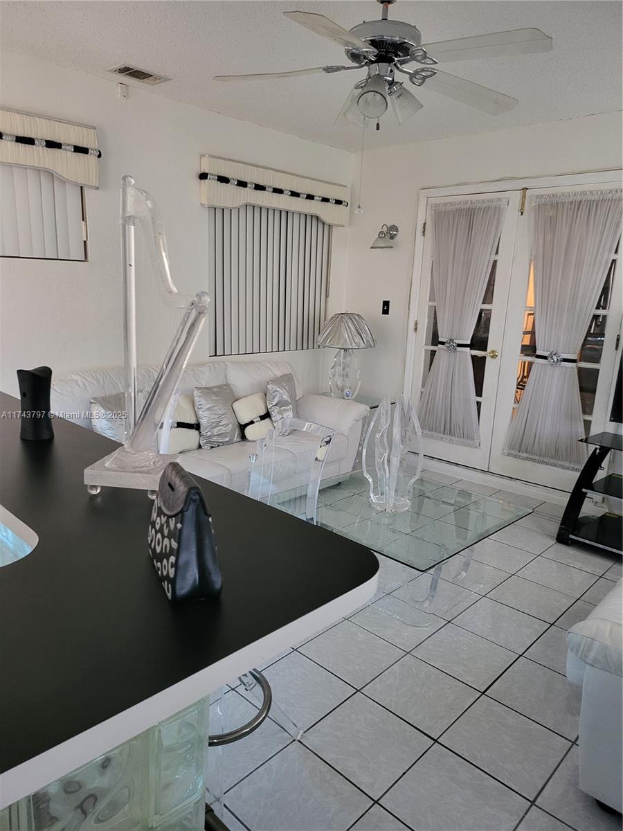 6771 NW 199th Ter Hialeah, FL 33015