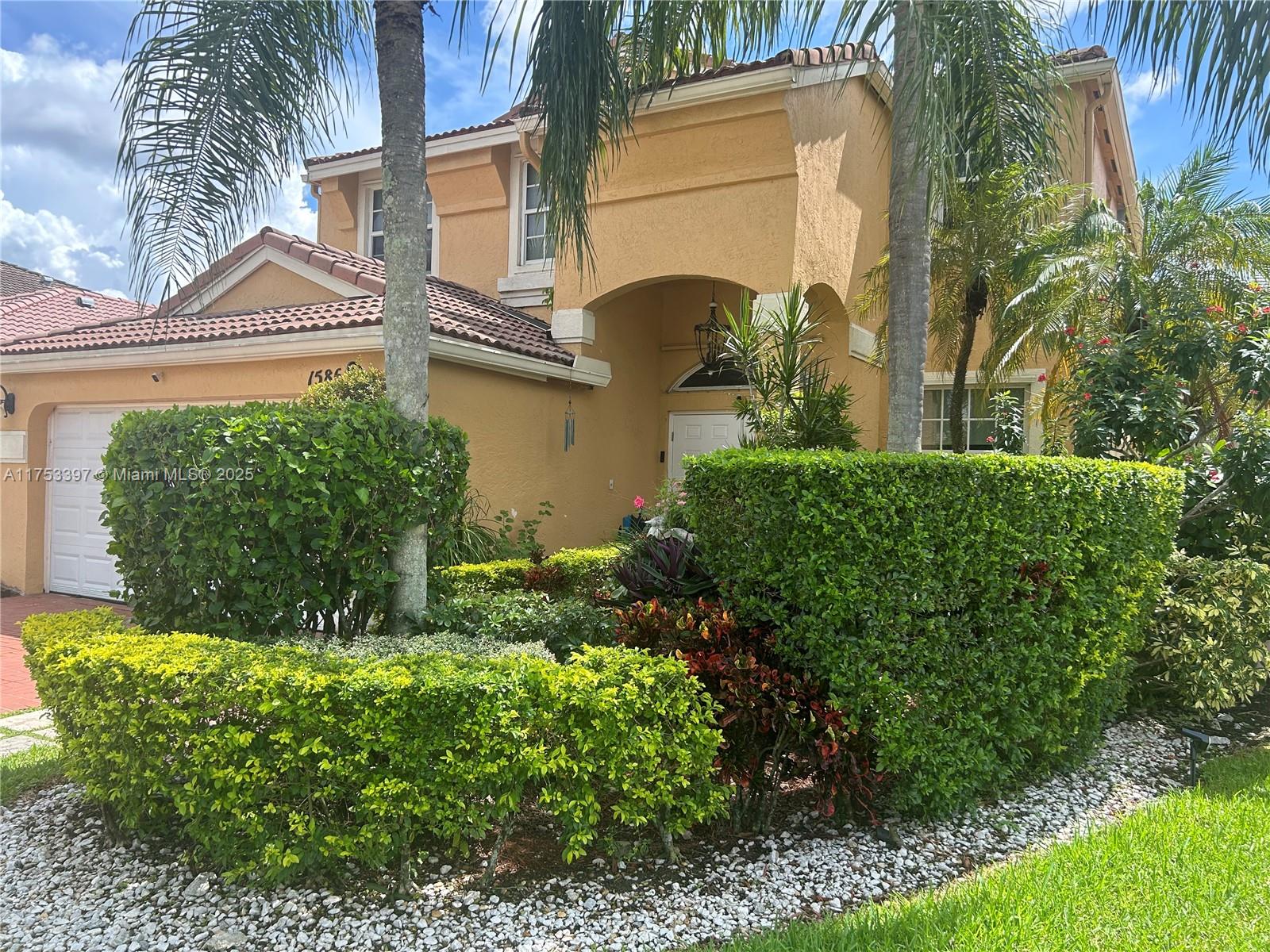 15868 NW 4th St,Pembroke Pines, FL 33028