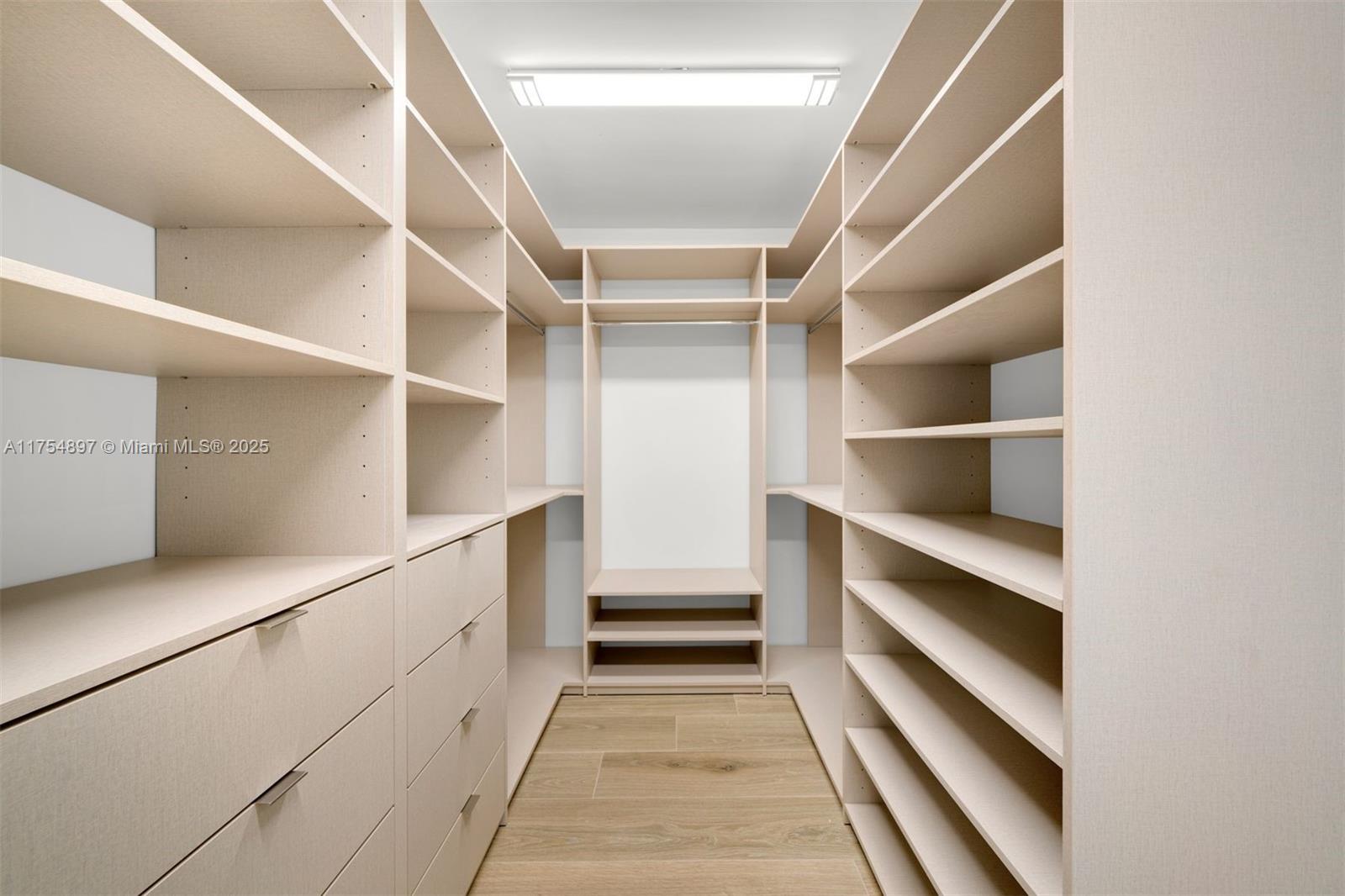 4425 Adams Ave Miami Beach, FL 33140