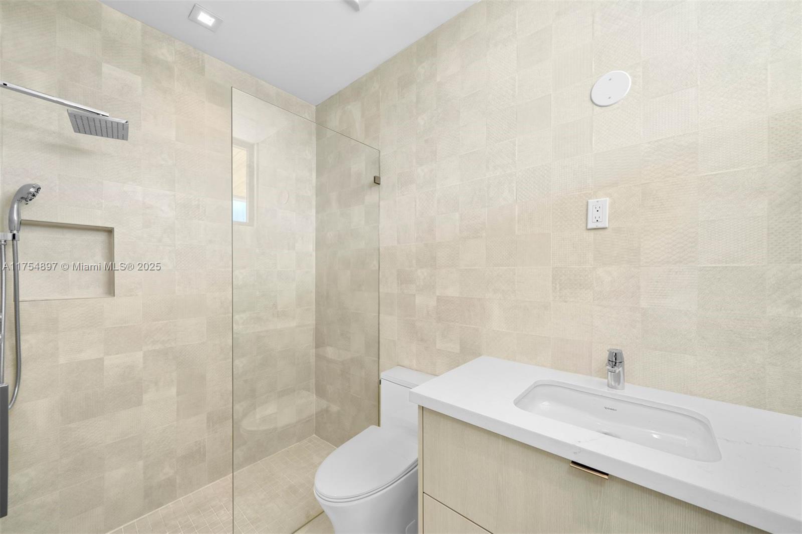 4425 Adams Ave Miami Beach, FL 33140