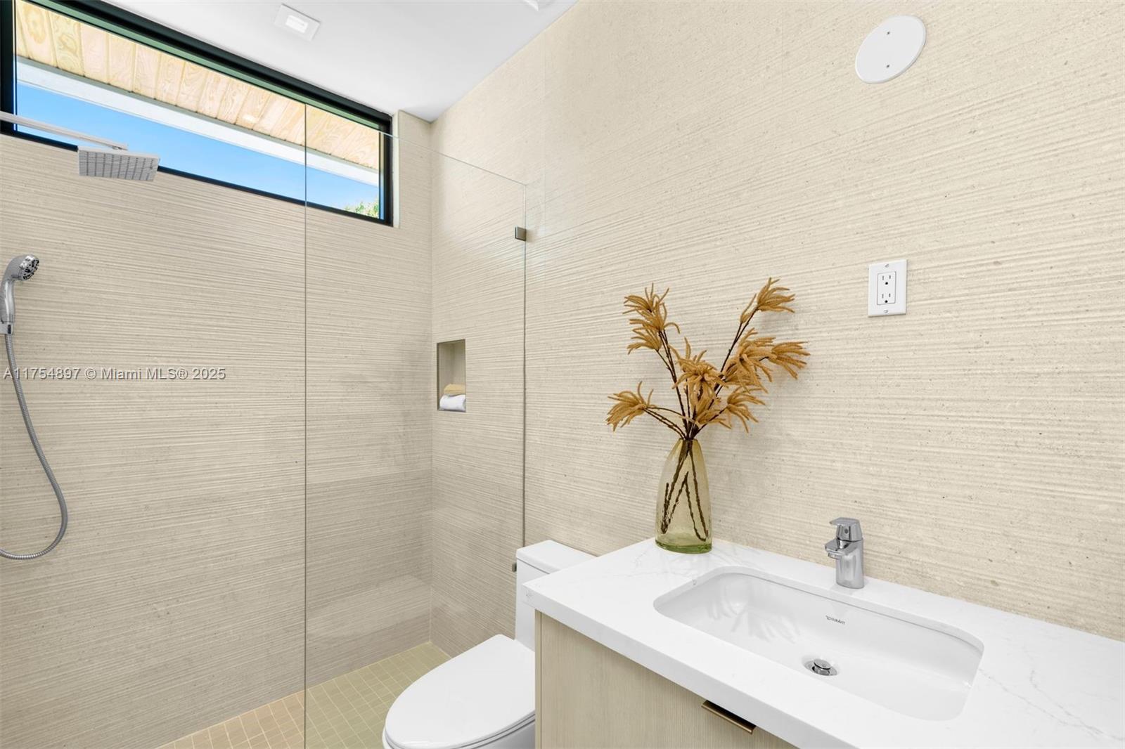 4425 Adams Ave Miami Beach, FL 33140