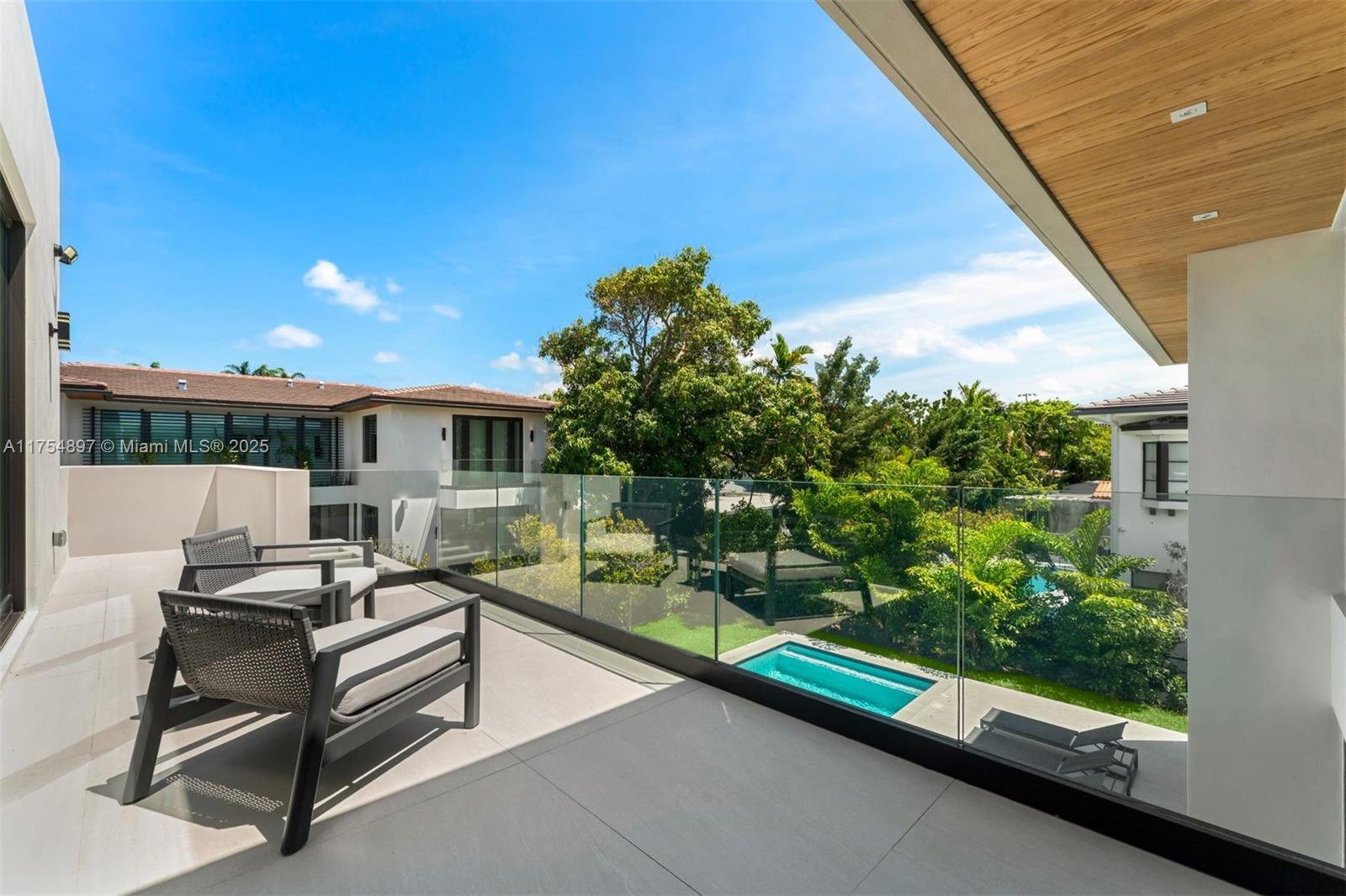 4425 Adams Ave Miami Beach, FL 33140