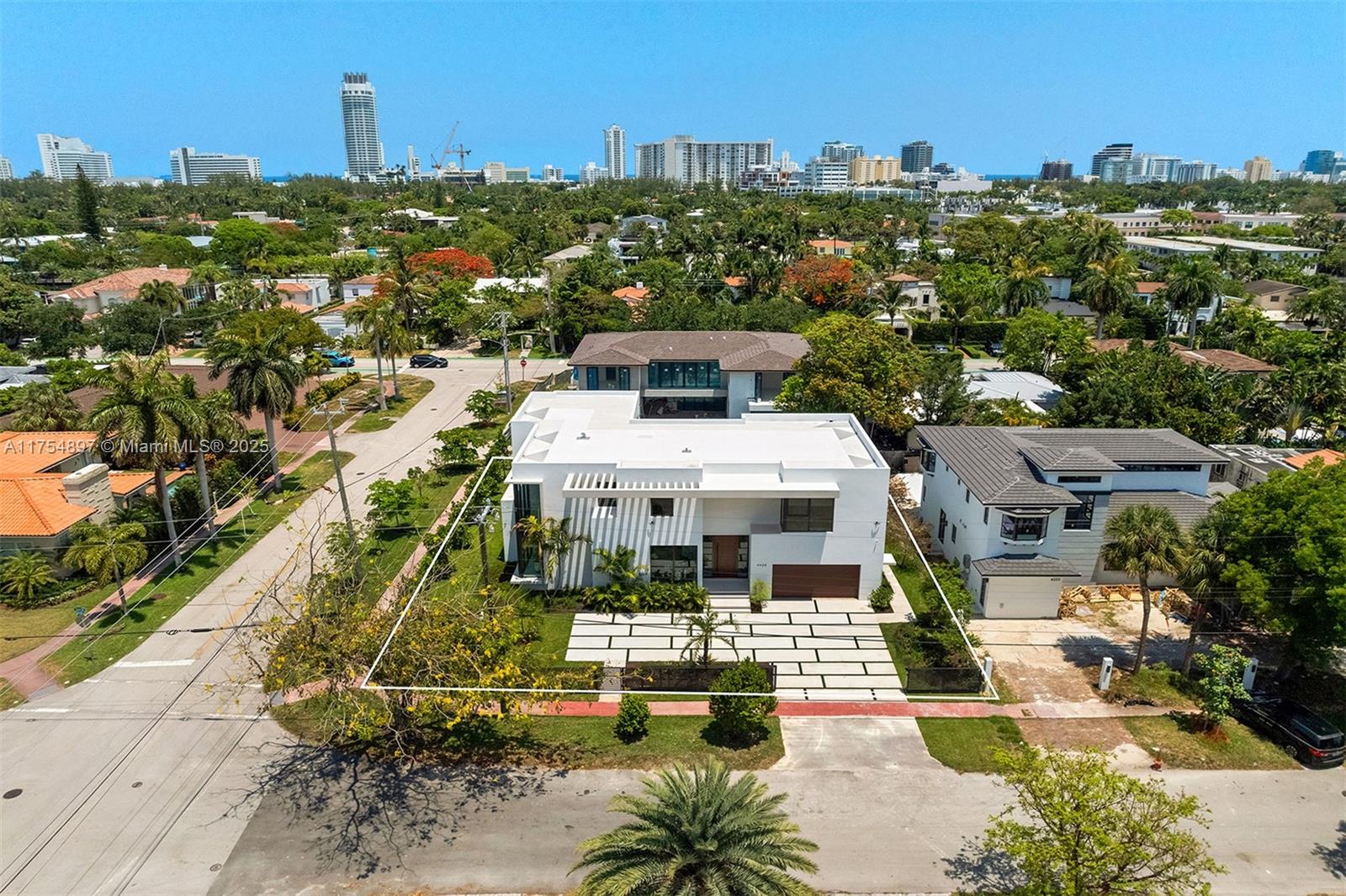 4425 Adams Ave Miami Beach, FL 33140