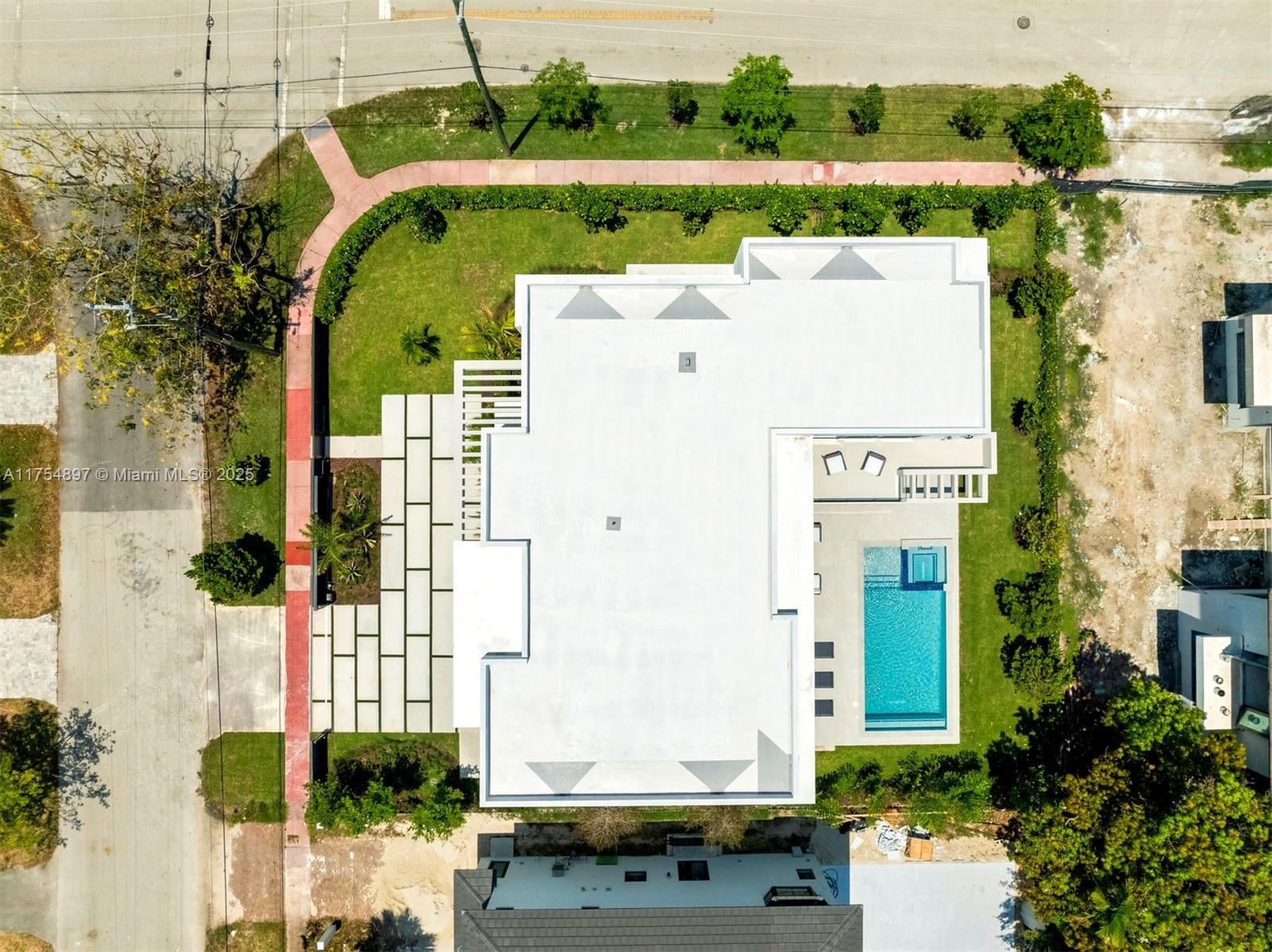 4425 Adams Ave Miami Beach, FL 33140