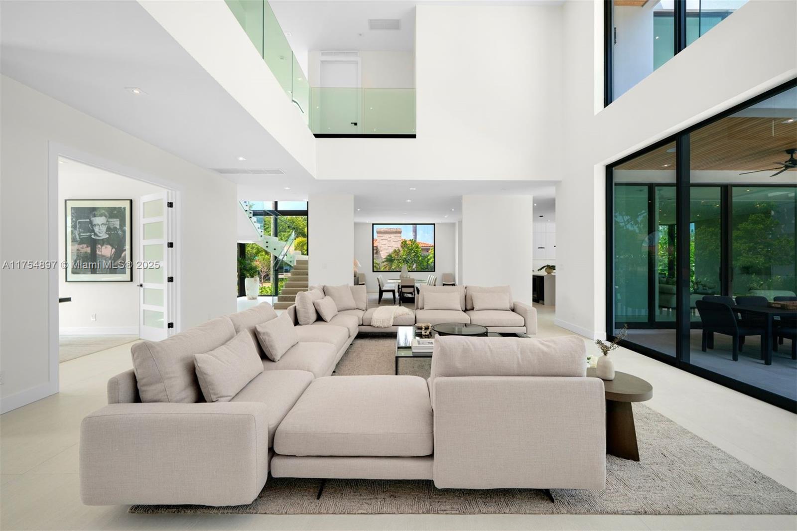 4425 Adams Ave Miami Beach, FL 33140