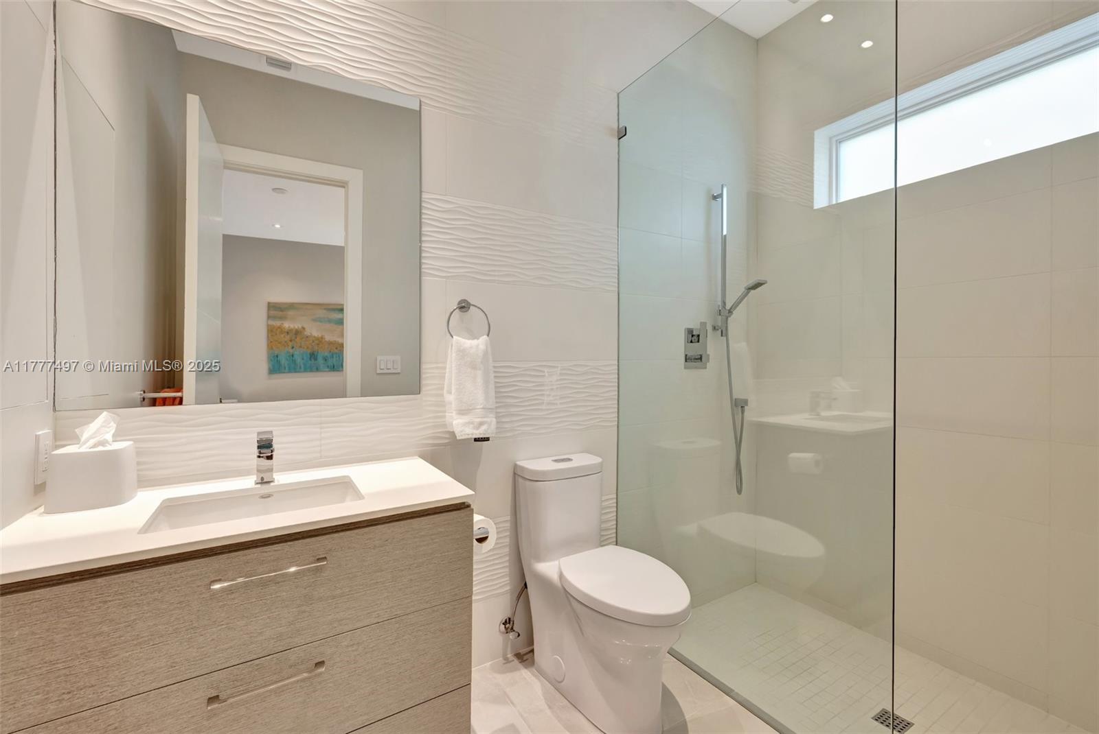 907 Diplomat Pkwy Hallandale Beach, FL 33009 907 Diplomat Pkwy Hallandale Beach, FL 33009