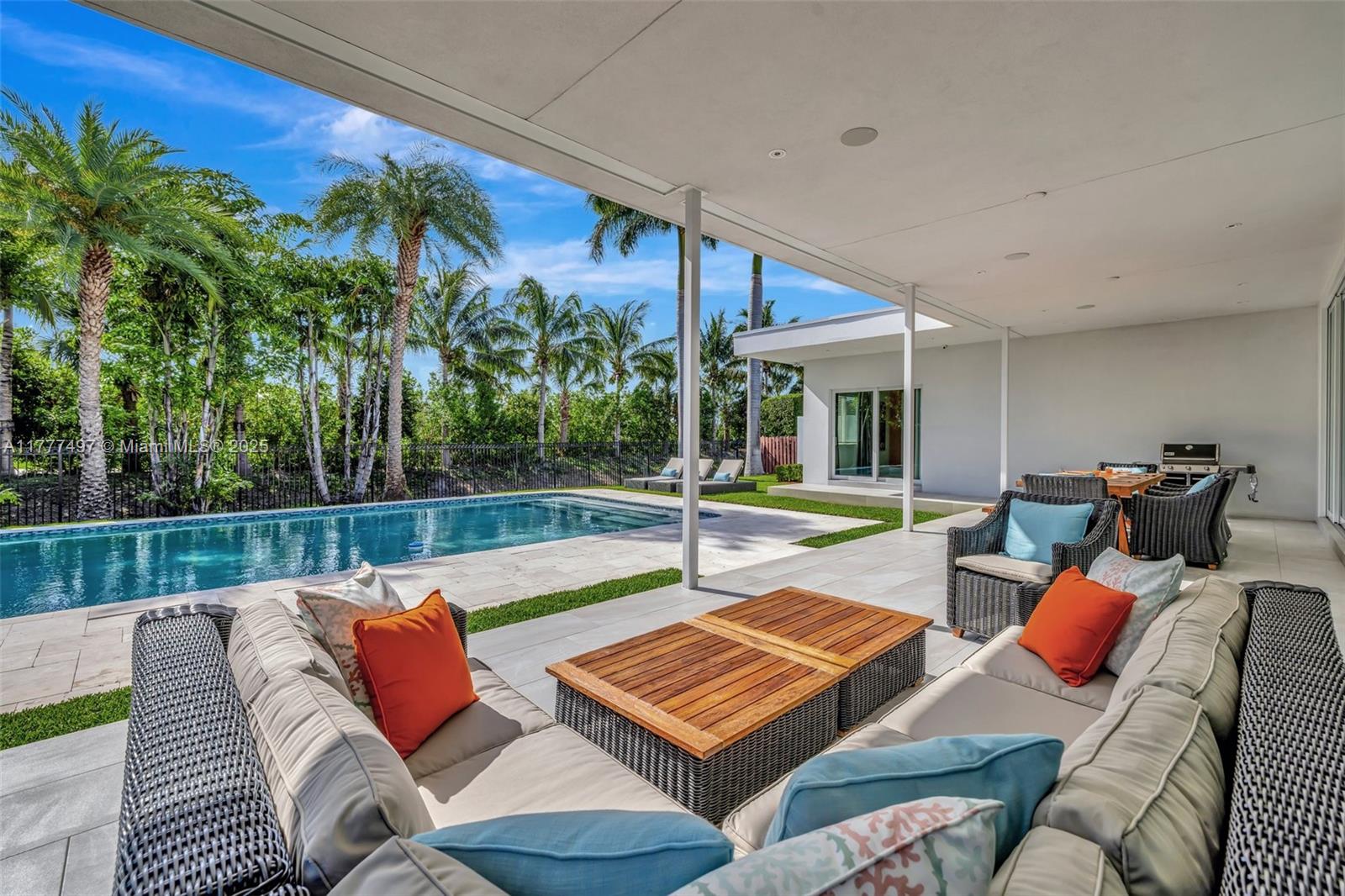 907 Diplomat Pkwy Hallandale Beach, FL 33009 907 Diplomat Pkwy Hallandale Beach, FL 33009