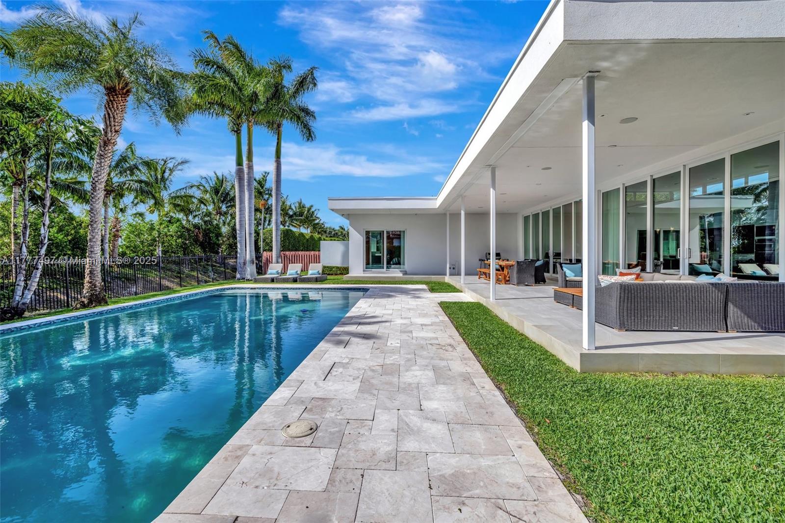 907 Diplomat Pkwy Hallandale Beach, FL 33009 907 Diplomat Pkwy Hallandale Beach, FL 33009