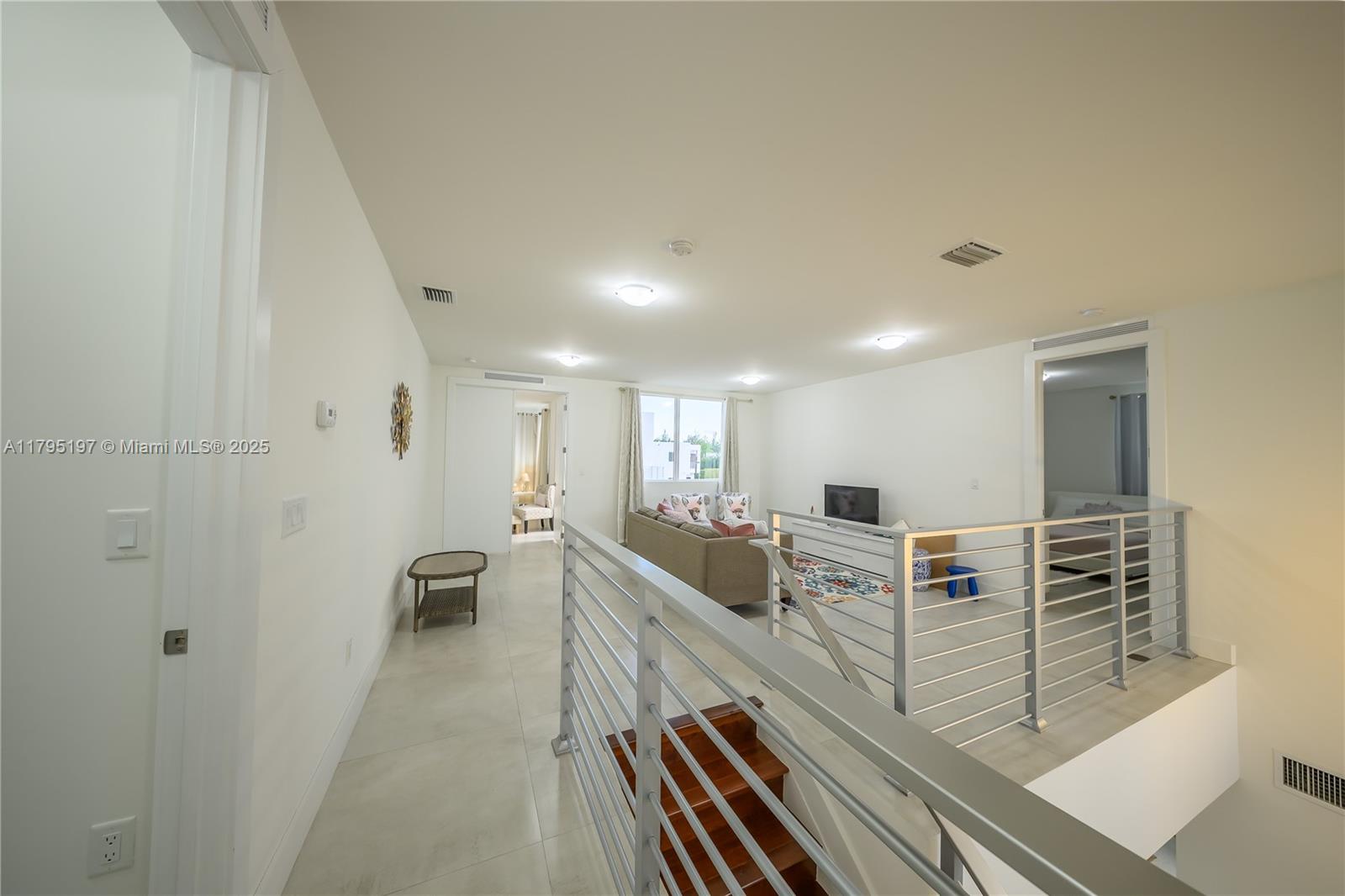 10126 NW 76th Ter Doral, FL 33178