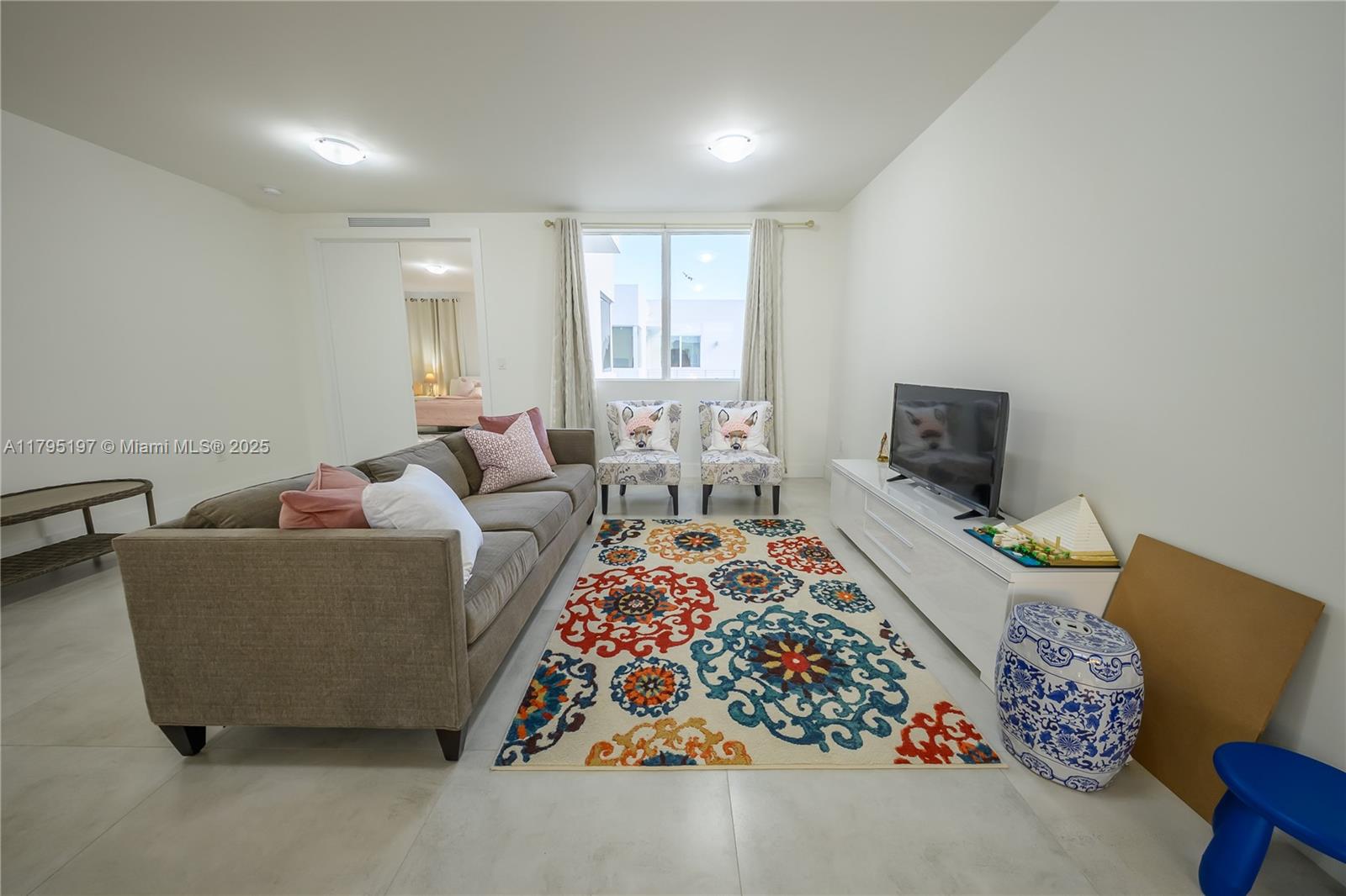 10126 NW 76th Ter Doral, FL 33178