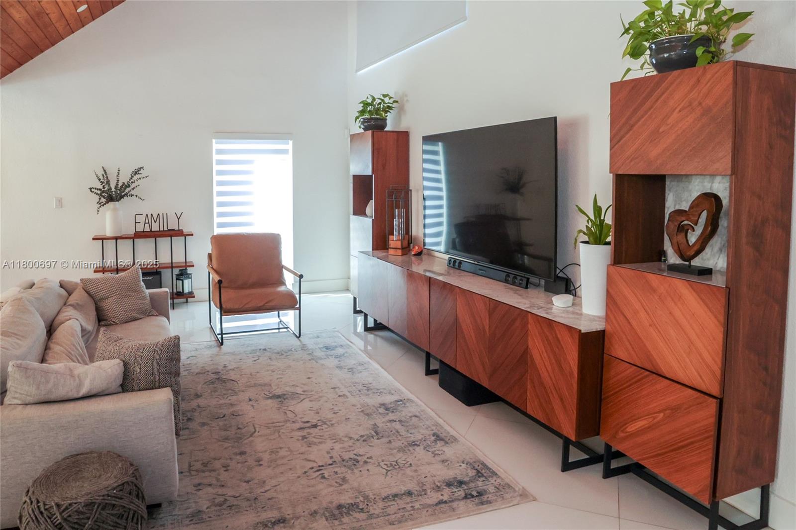 13561 SW 98th Pl,Miami, FL 33176