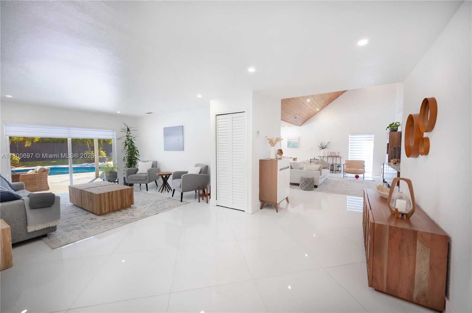 13561 SW 98th Pl,Miami, FL 33176