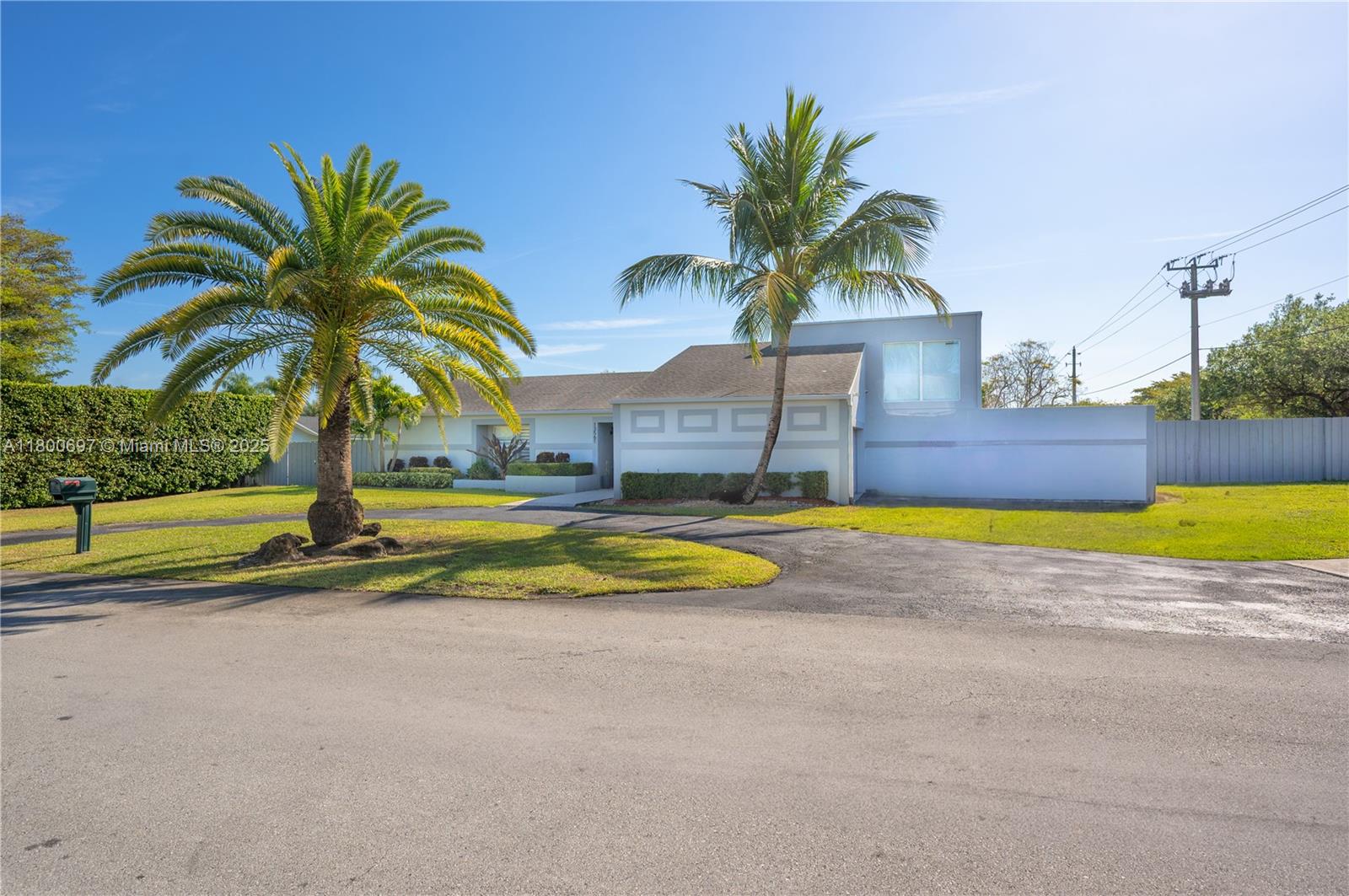 13561 SW 98th Pl,Miami, FL 33176