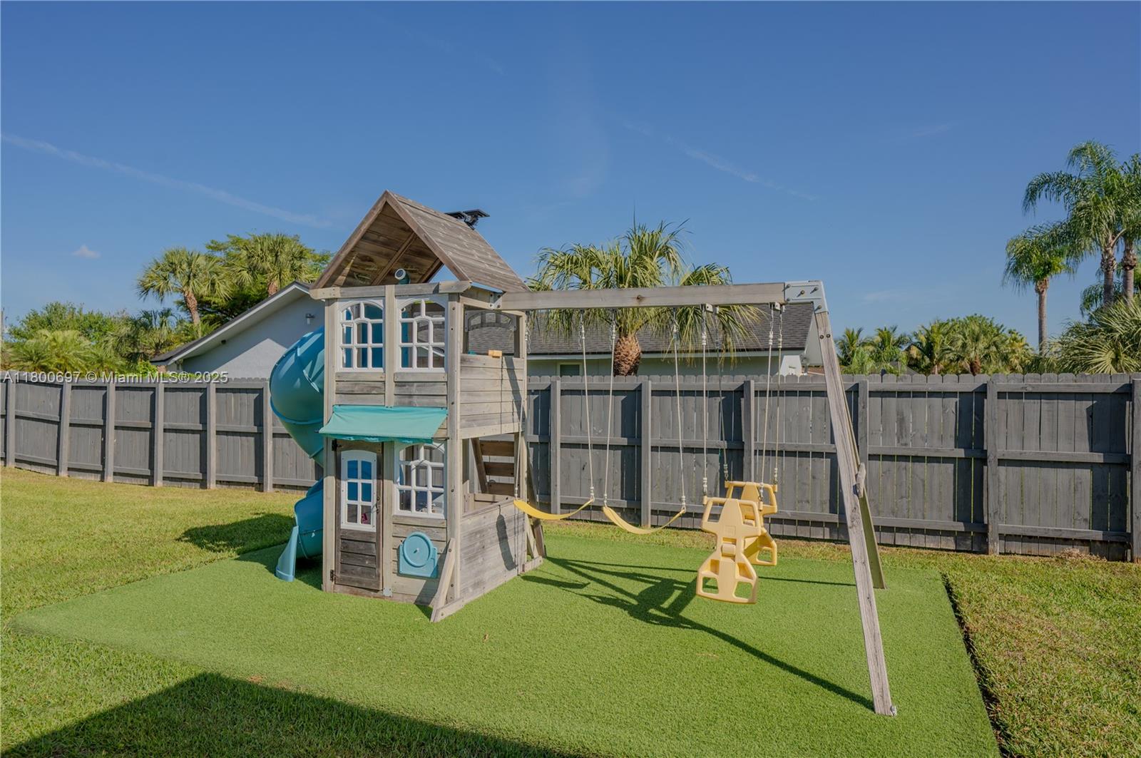 13561 SW 98th Pl,Miami, FL 33176