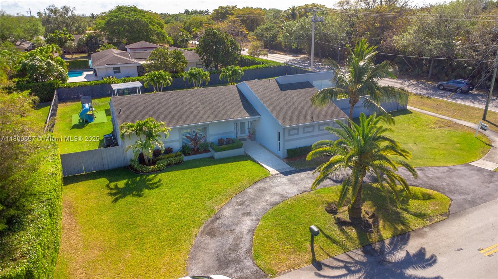 13561 SW 98th Pl,Miami, FL 33176