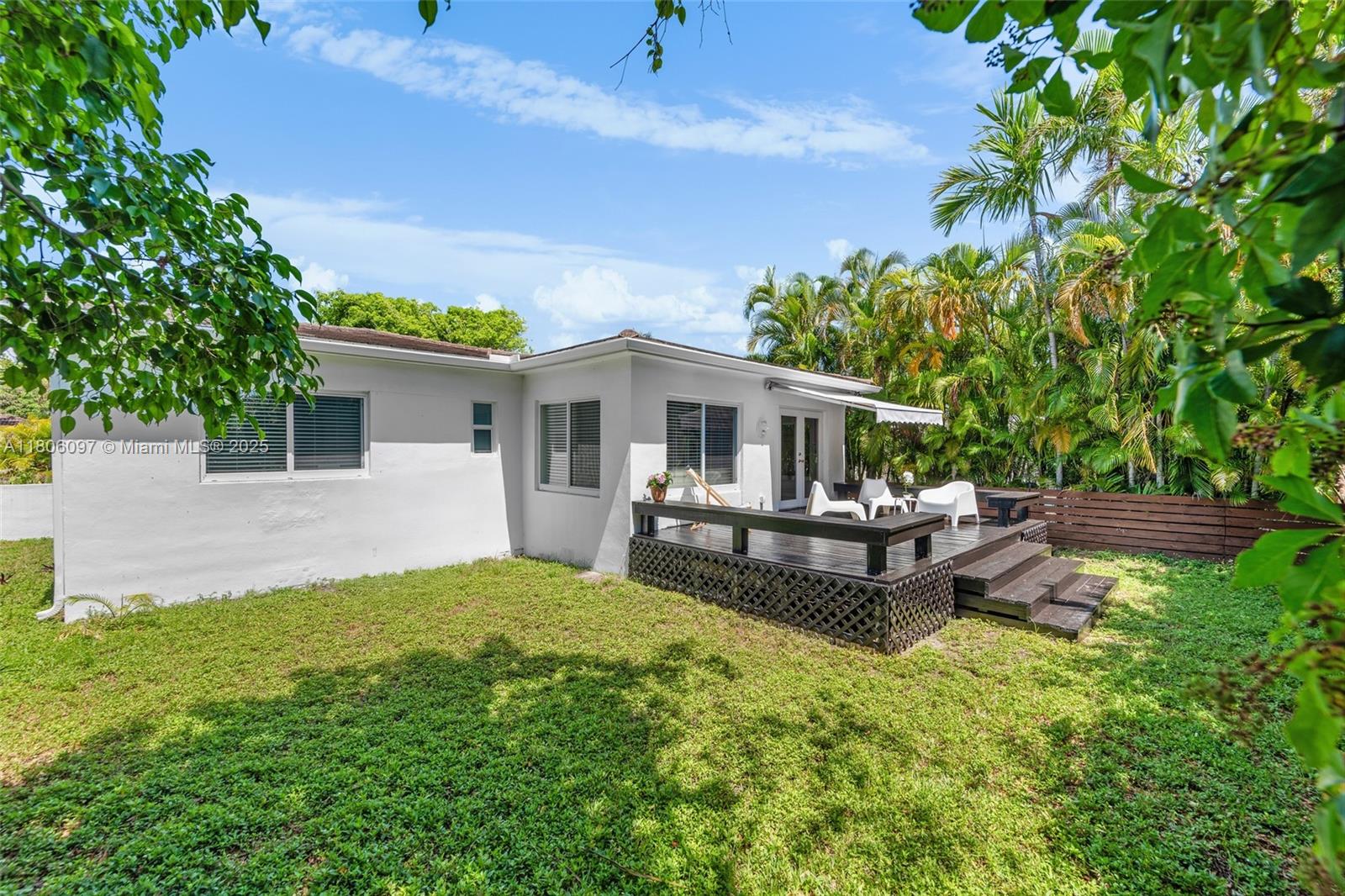 9057 Emerson Ave Surfside, FL 33154