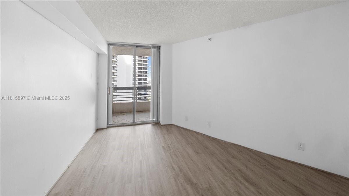 19195 NE 36th Ct #2004 Aventura, FL 33180