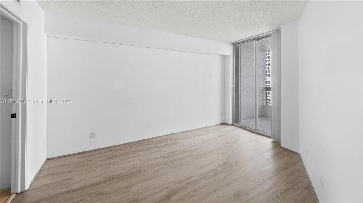 19195 NE 36th Ct #2004 Aventura, FL 33180