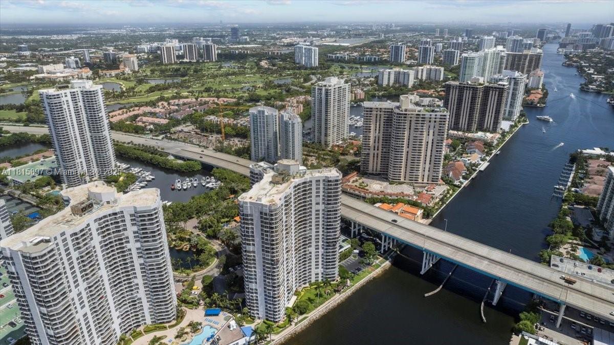 19195 NE 36th Ct #2004 Aventura, FL 33180