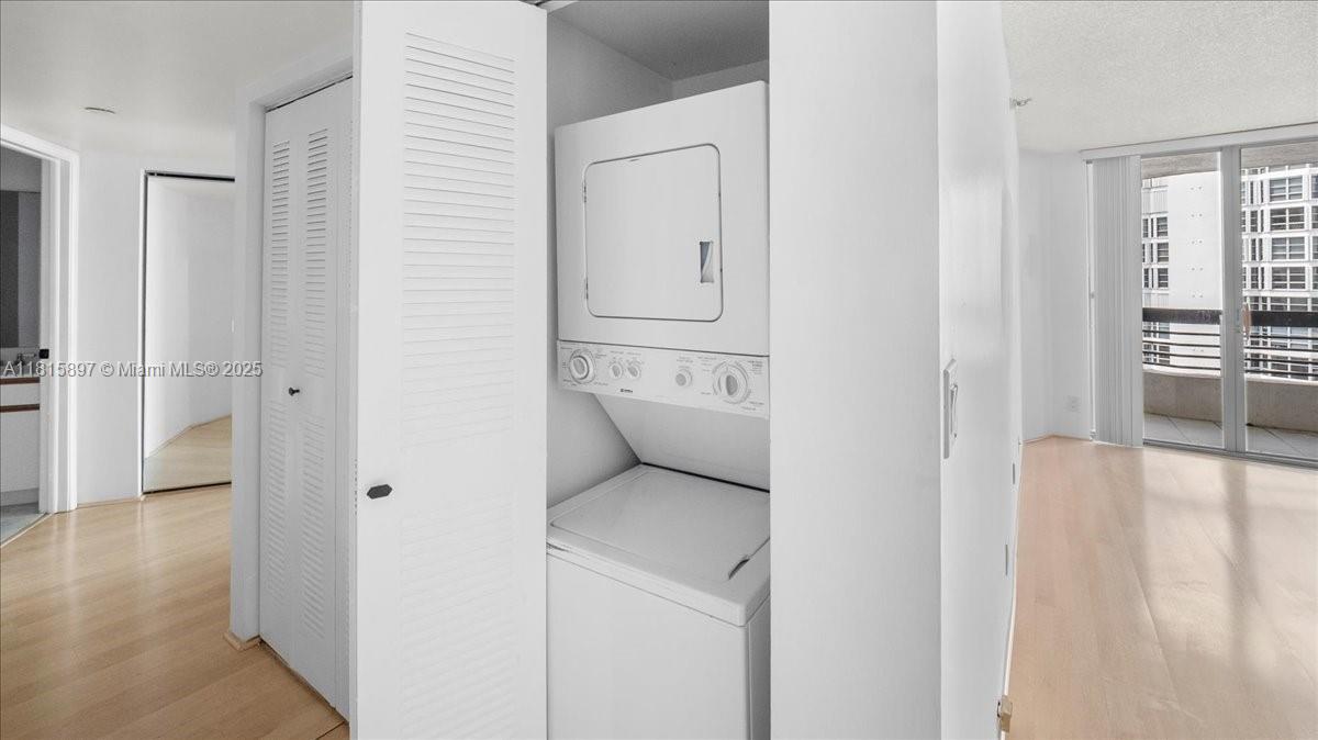 19195 NE 36th Ct #2004 Aventura, FL 33180