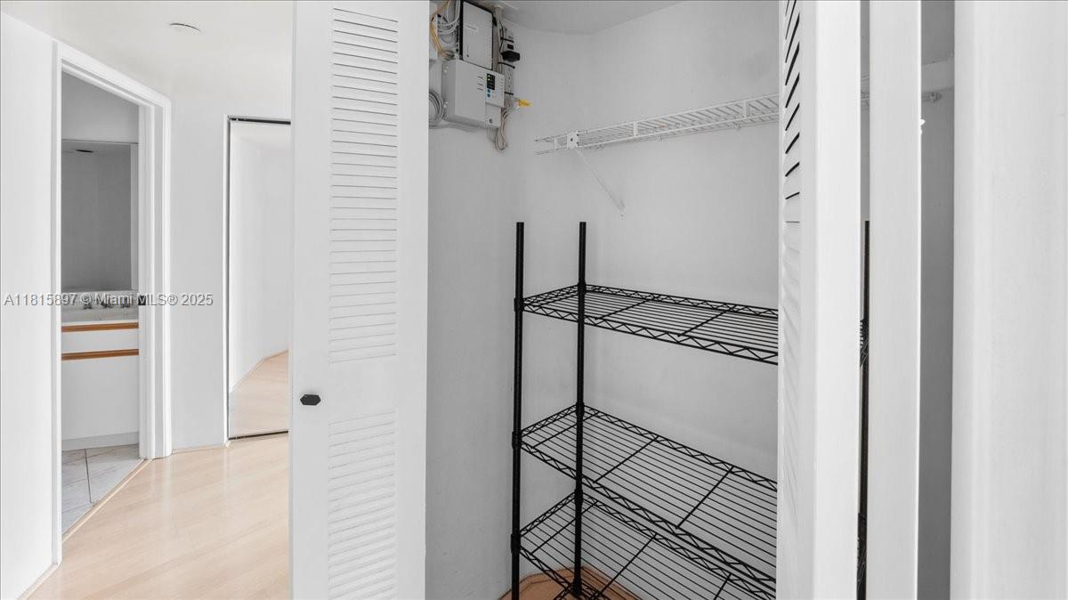 19195 NE 36th Ct #2004 Aventura, FL 33180