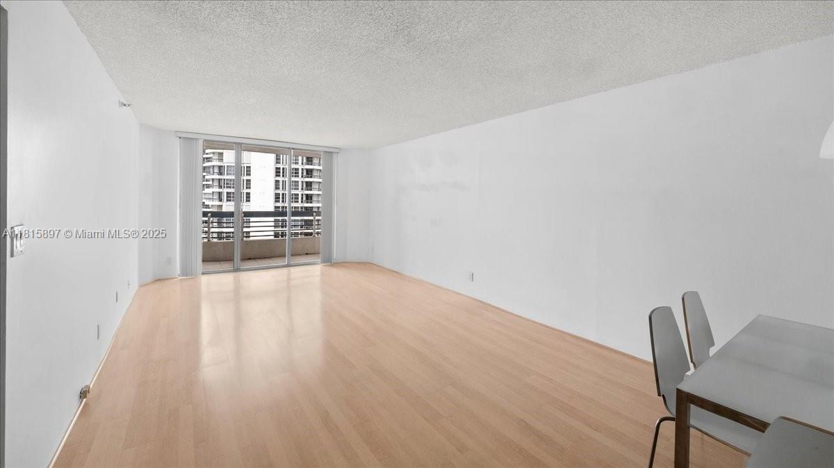 19195 NE 36th Ct #2004 Aventura, FL 33180