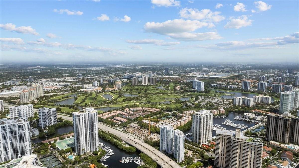 19195 NE 36th Ct #2004 Aventura, FL 33180