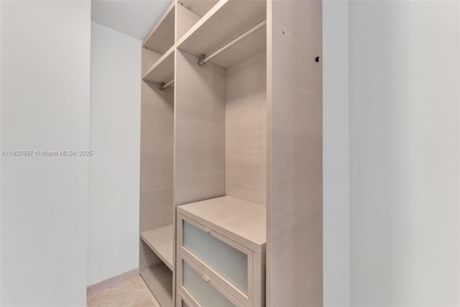 image Rise Condominium28