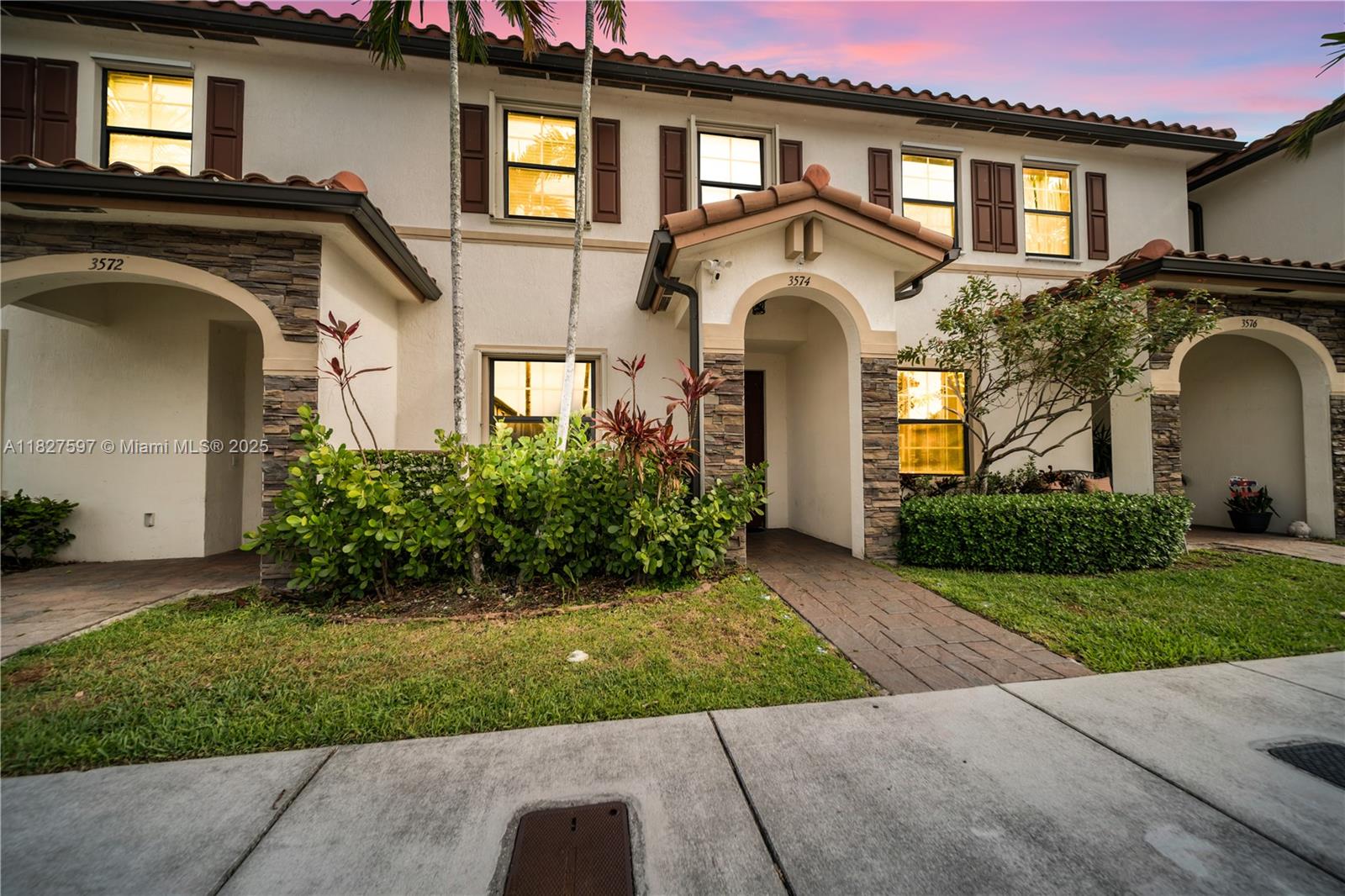 3574 W 88th Ter